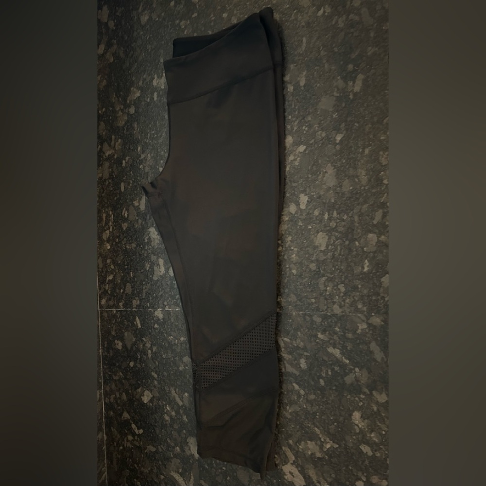 Zella Black Cropped Mesh Detail Leggings